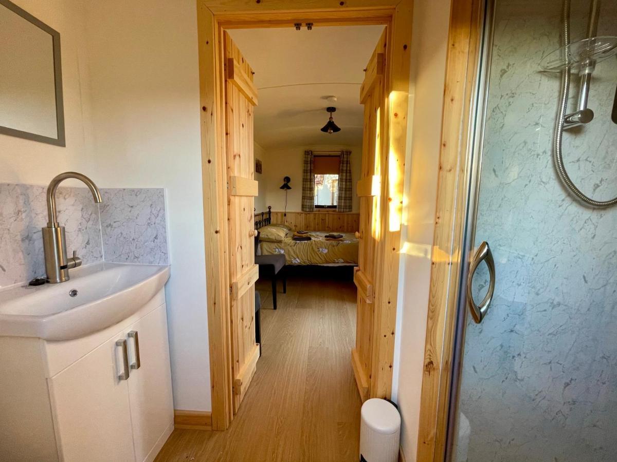 Per Ardua Shepherds Hut Fort William Dış mekan fotoğraf