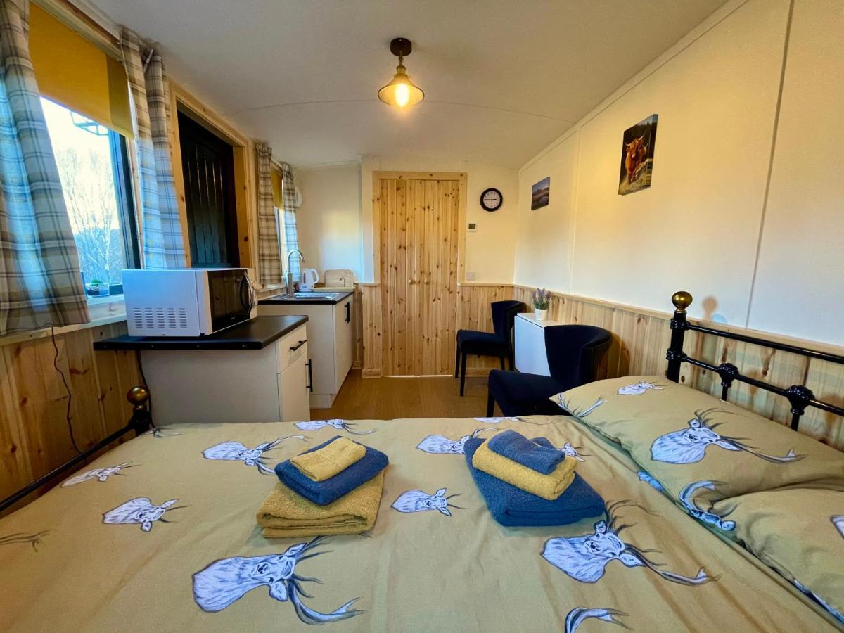 Per Ardua Shepherds Hut Fort William Dış mekan fotoğraf